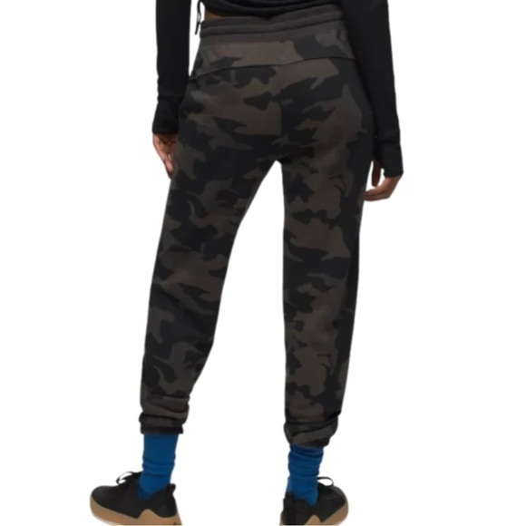 PrAna Cozy Up Hiking Pants Joggers in Black Camo Combo XL - Picture 4 of 14